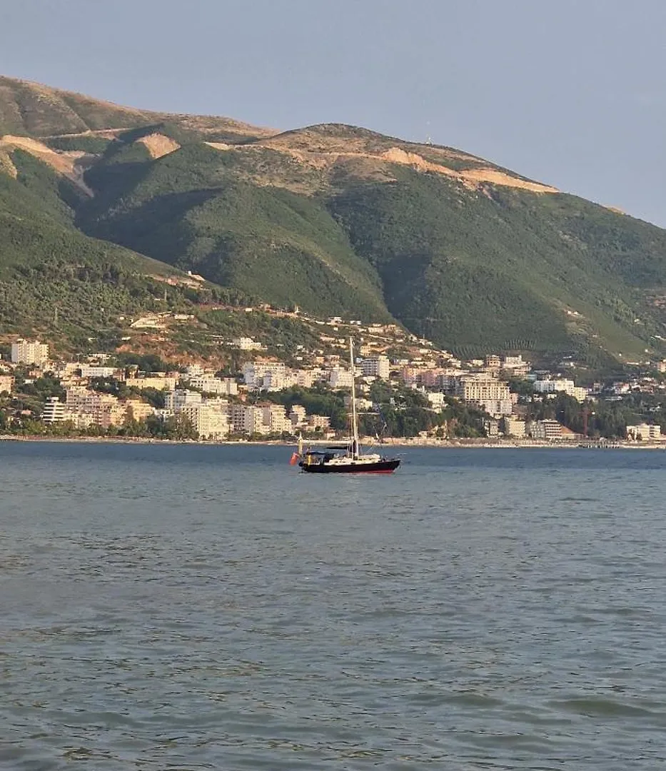 Lungomare Center Apartment Vlore